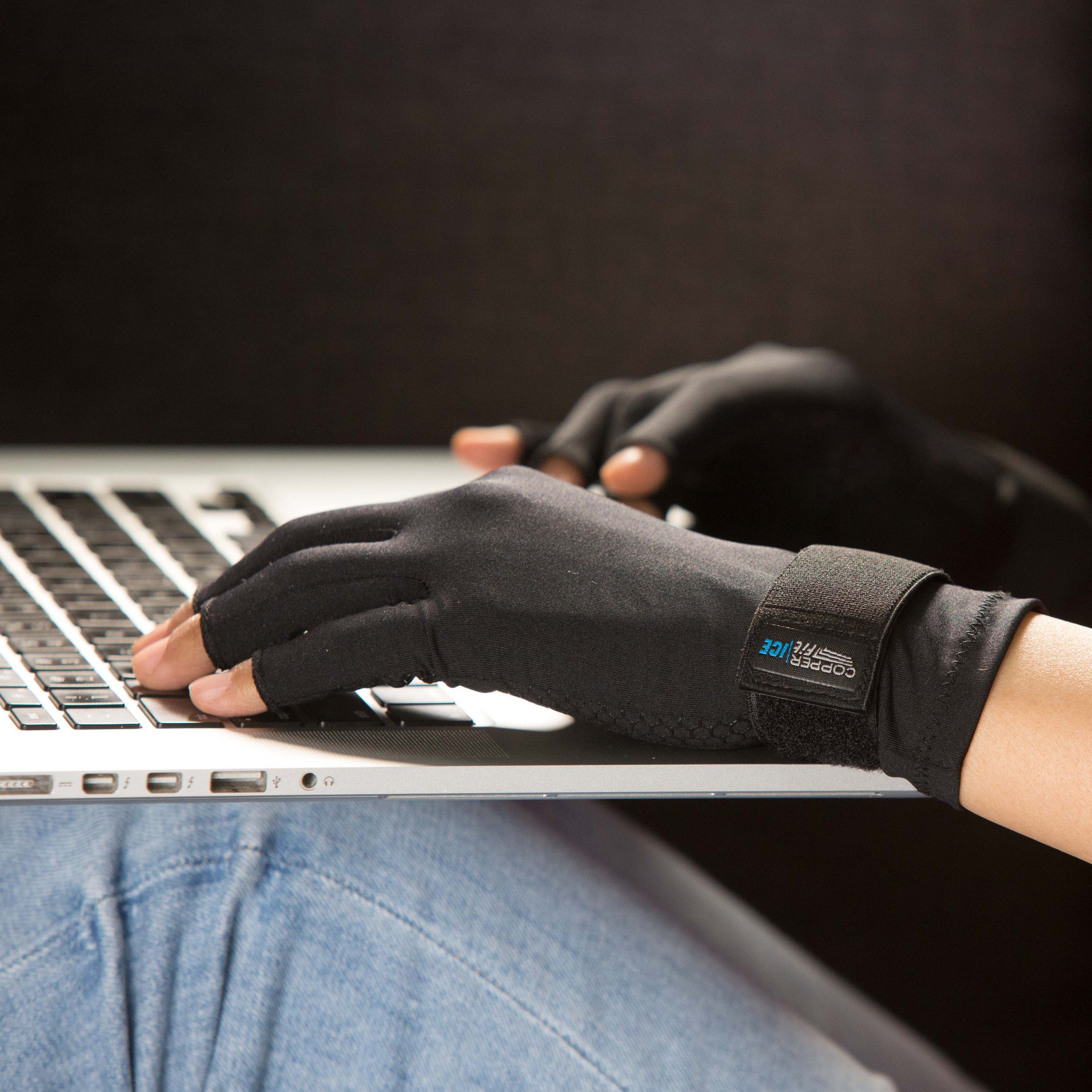Ice Compression Gloves - Image 3